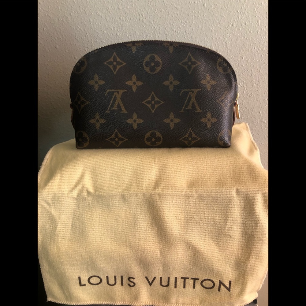 Authentic Louis Vuitton monogram cosmetic pochette